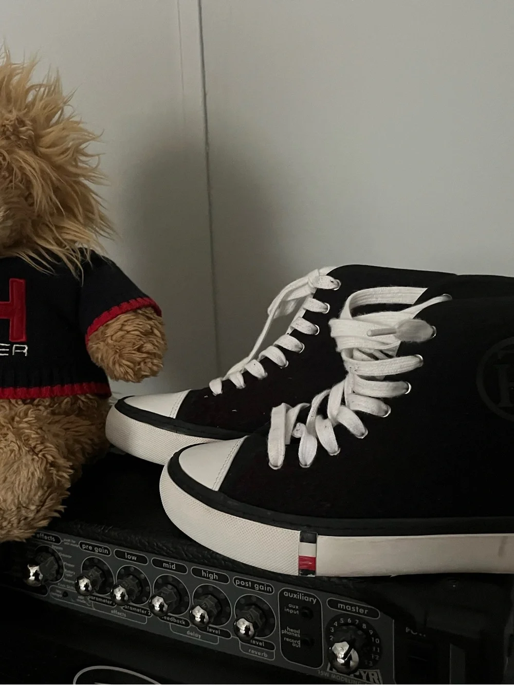 Tommy Hilfiger TWEEVEE Black/White High Top Lace-Up Faux Fur Sneakers US 7.5
